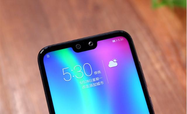 荣耀8青春版紫色手机(荣耀8青春版是什么屏幕材质)